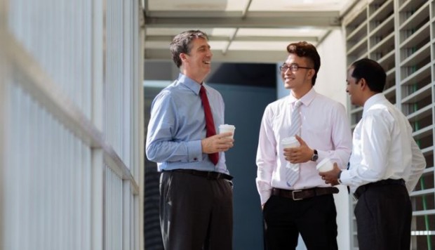 ¿Por qué reírse en el trabajo ayuda a ser más productivo?
